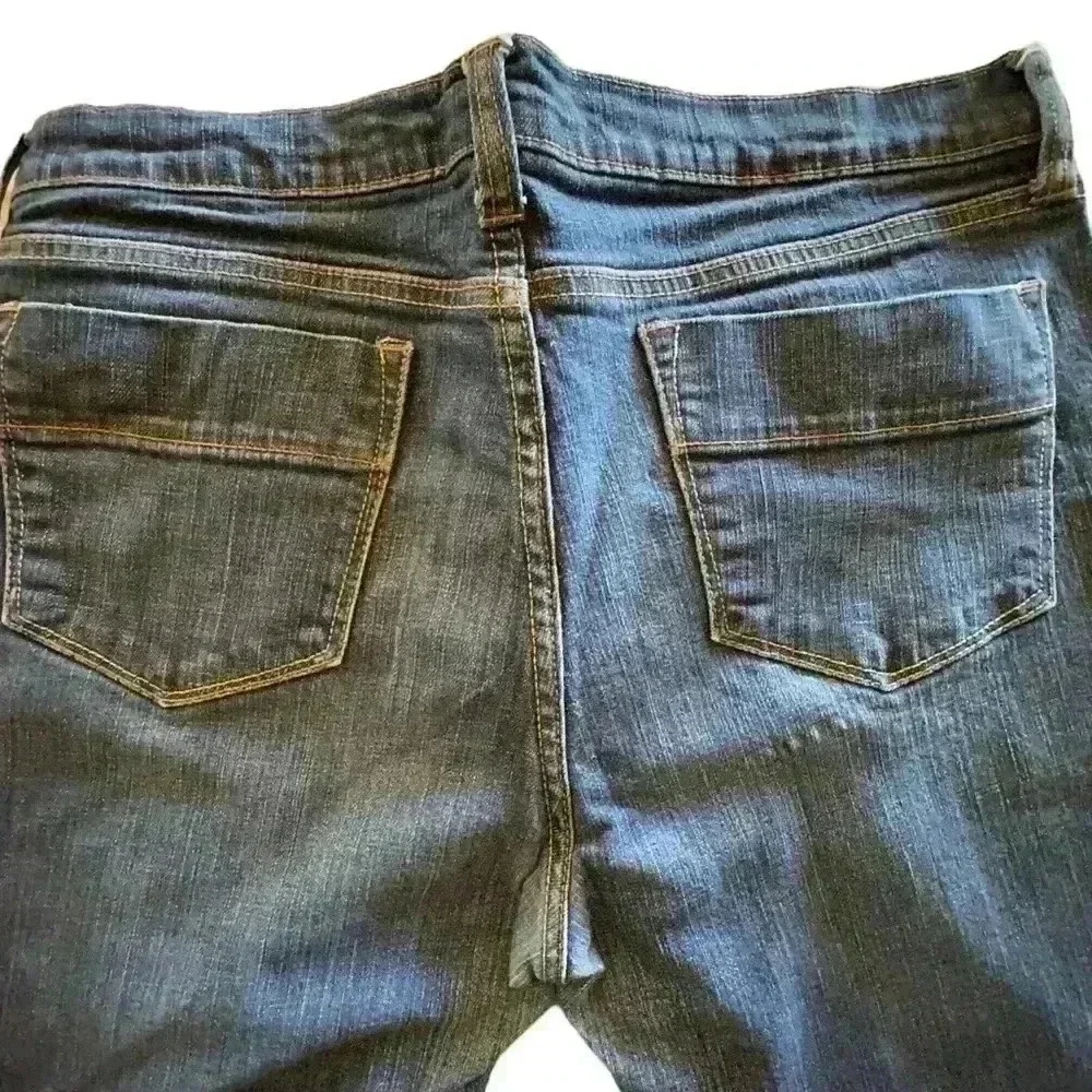 Old Navy size 14 Sweetheart style denim jean. Reg fit . Medium wash. - Picture 3 of 6